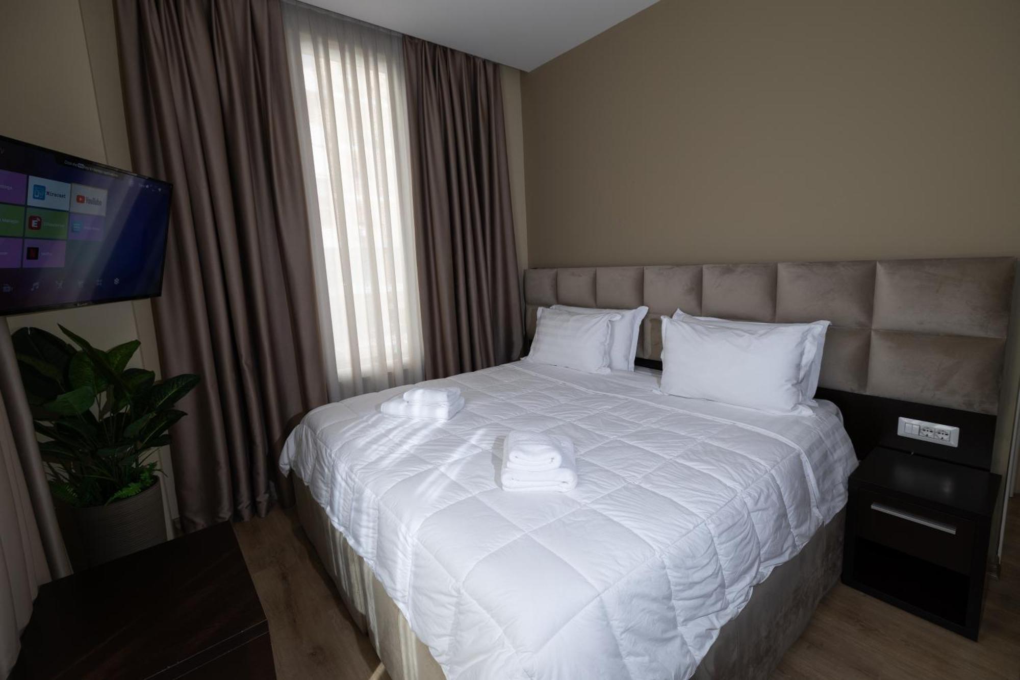 4R Colombo Hotel Tirana Exterior photo