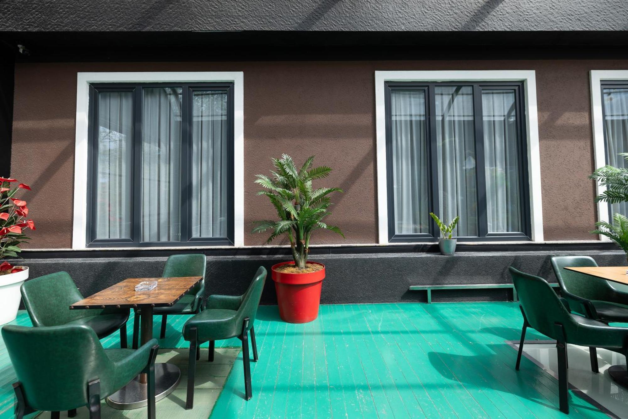 4R Colombo Hotel Tirana Exterior photo