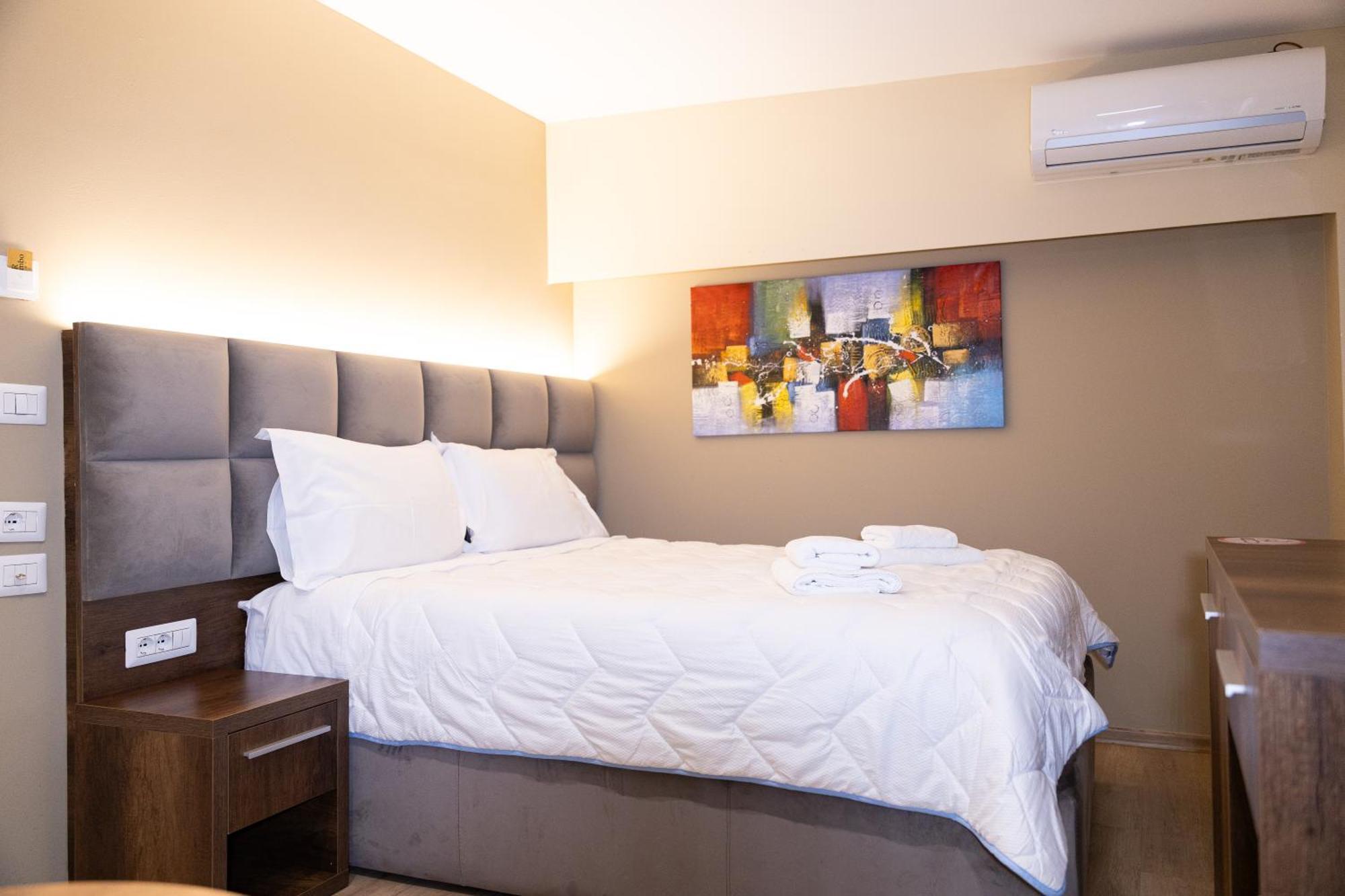 4R Colombo Hotel Tirana Exterior photo